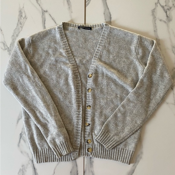 Brandy Melville Cardigan - Picture 1 of 2